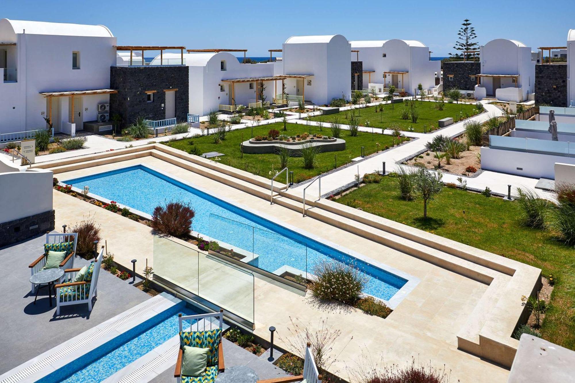 Sea Breeze Santorini Beach Resort, Curio By Hilton Agios Georgios  Eksteriør billede